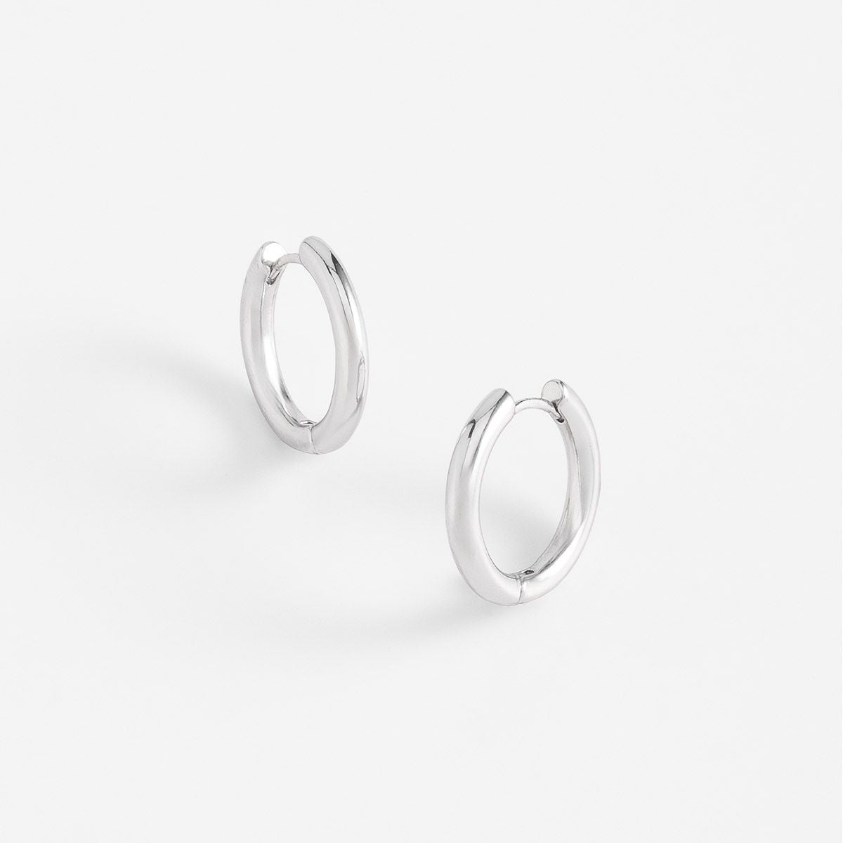 PLATA SHINE HOOP EARRINGS