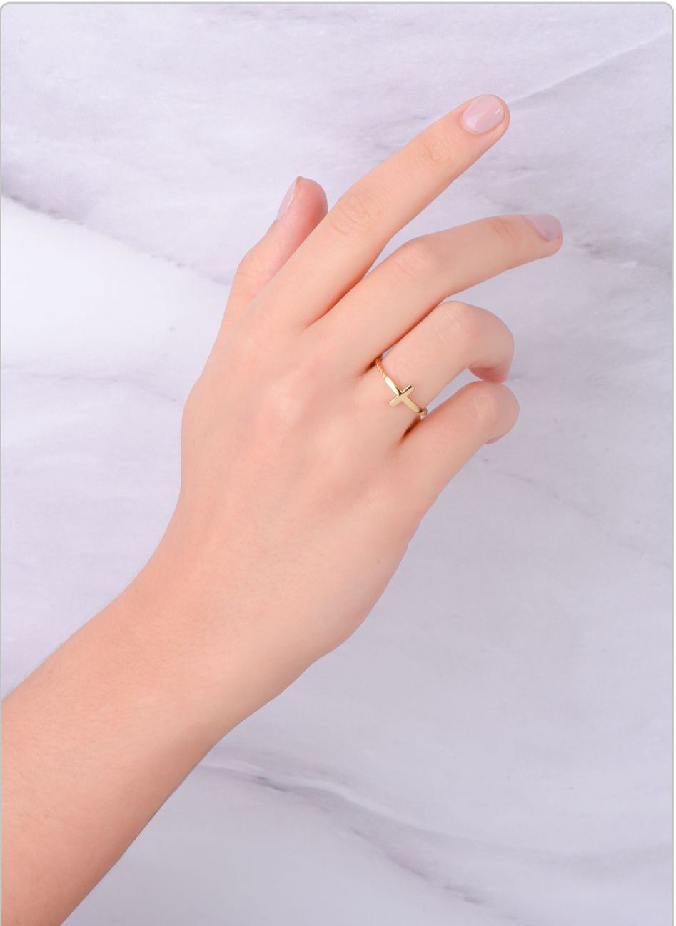 CROSS RING