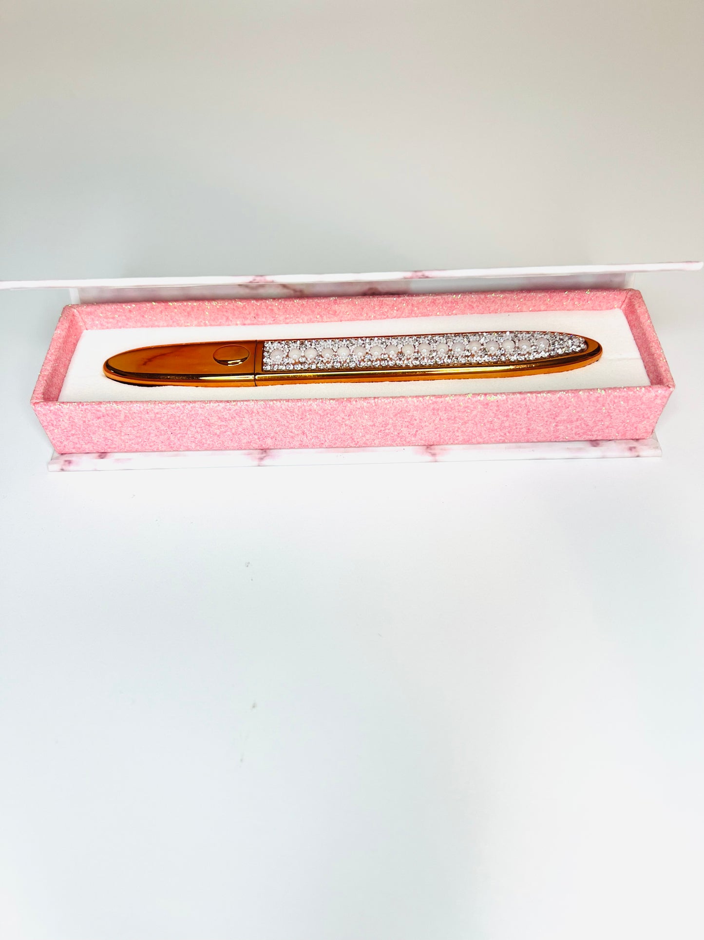 EYELASH GLUE
