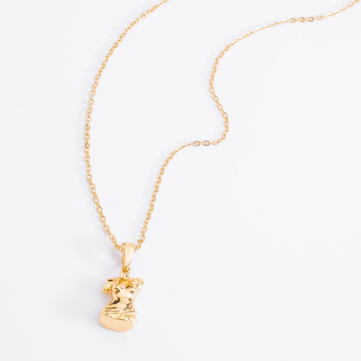 SCULPTED CHARM NECKLACE