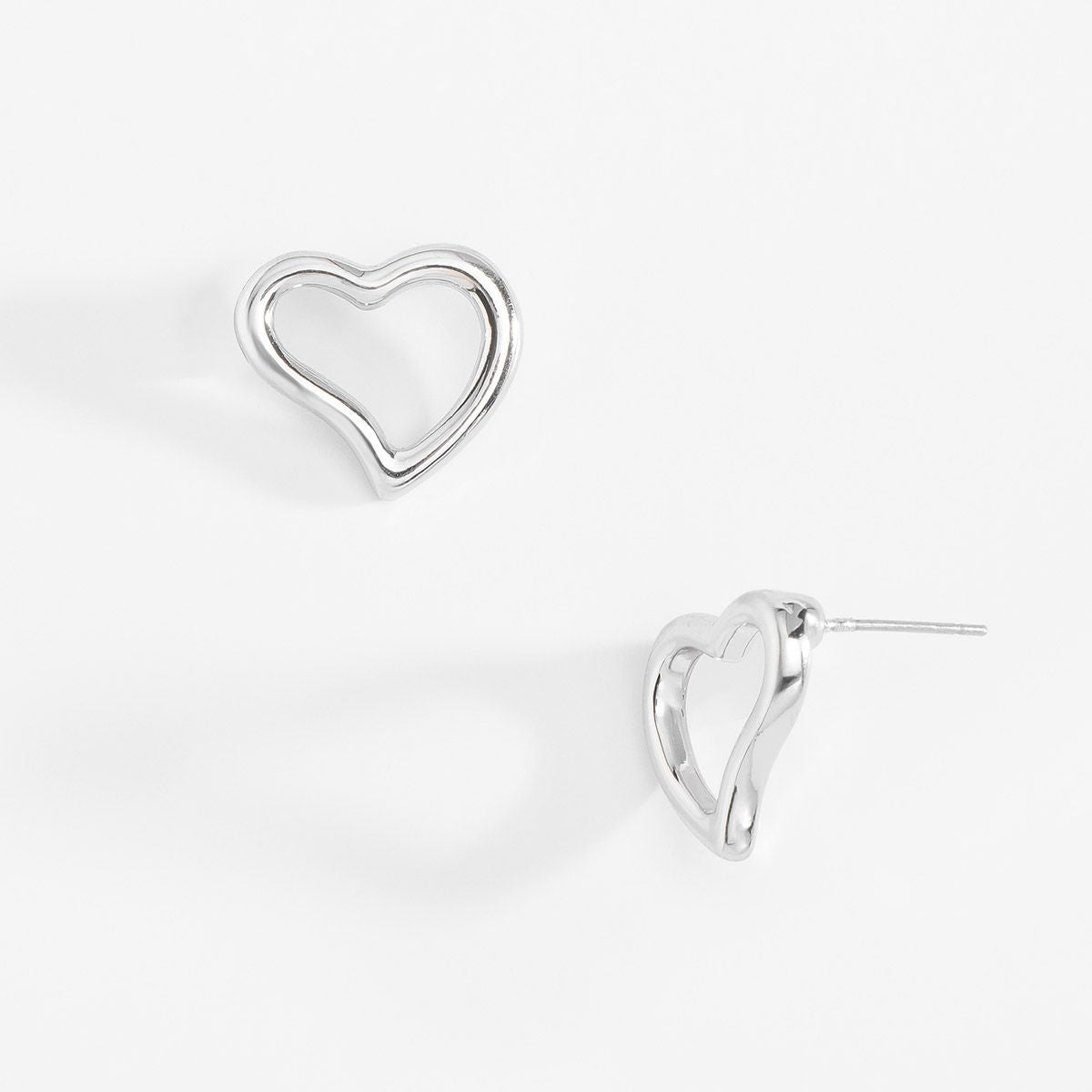 HEART PLATINUM EARRINGS