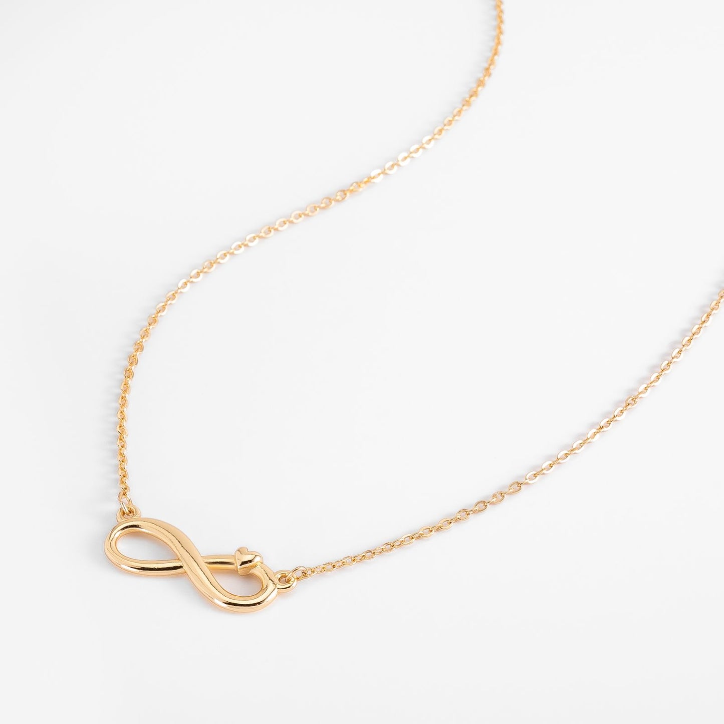 INFINITY LUCK NECKLACE