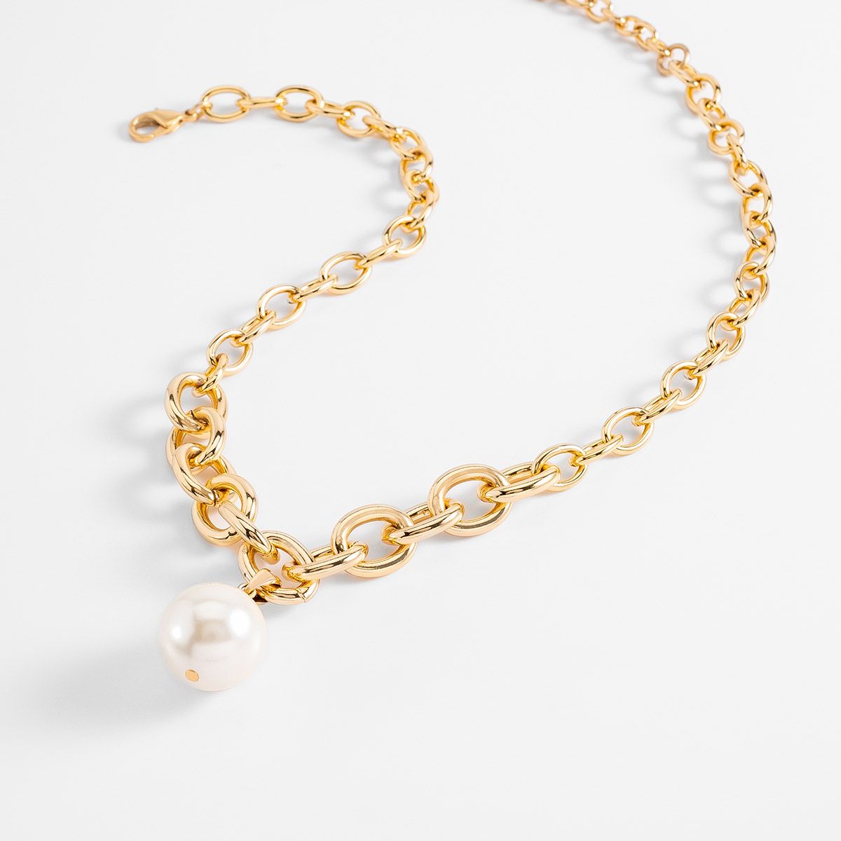 PEARL ELEGANZA NECKLACE